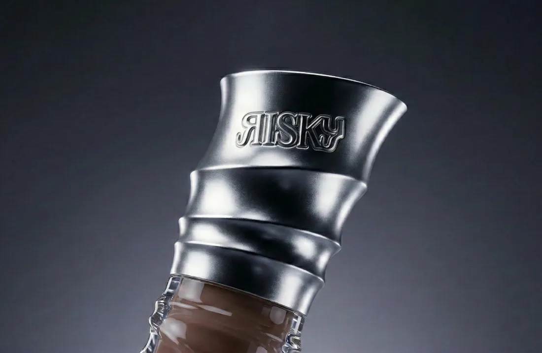 Chrome RISKY bottle collar rendered in CGI